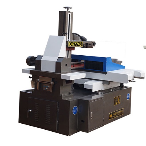 ����˿���и����